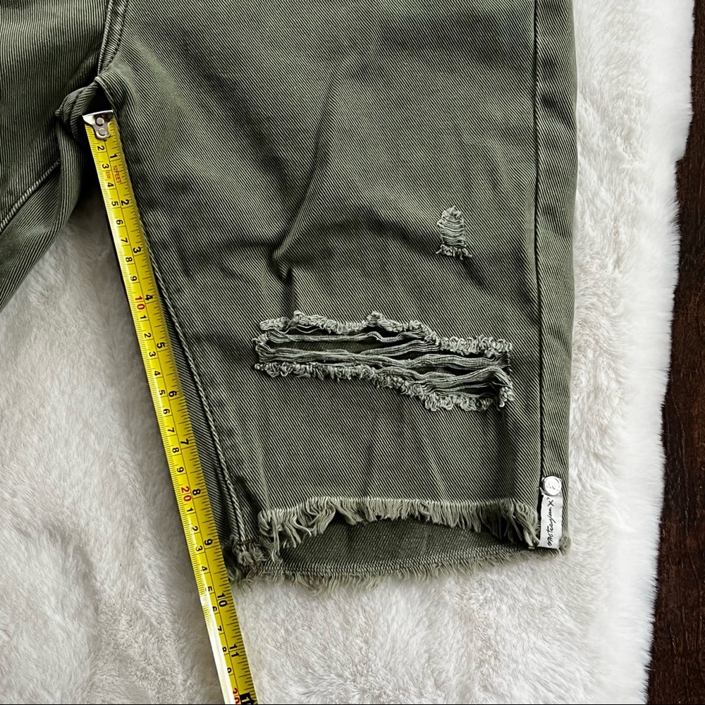 One Teaspoon Khaki Truckers Long Length Shorts Size 24 NWT - Picture 15 of 16